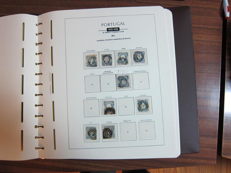 0015 (21).jpg -     Lote:    15      Marcofilia      Lotes Especiais       Descrição:      Portugal.   Colecção especializada de marcas numéricas das 1.ª e 2.ª reformas em selos de 25 reis, desde D. Maria II até D. Luís I, de frente. Lote a ver.        Lote       Valor Base:     &euro; 1.500,00     Valor Venda:     &euro; 3.000,00     